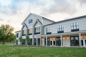Hotel Renovo Des Moines UrbandaleTapestry Collection Hilton