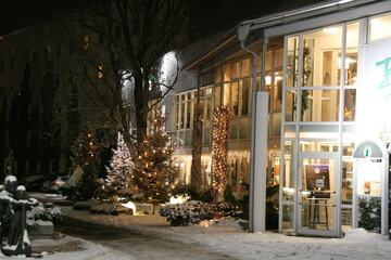 Front of property - evening/night