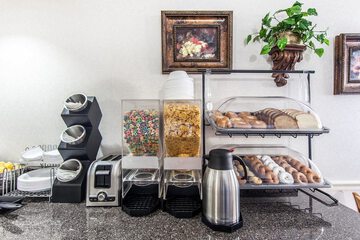 Breakfast/Coffee Service 22 of 30