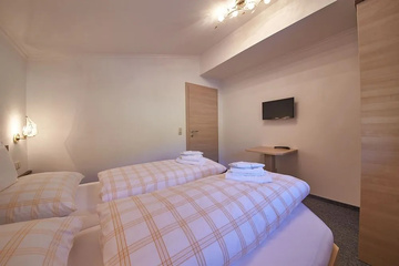 guest_rooms