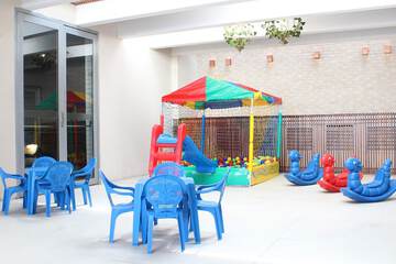 Children's play area - outdoor