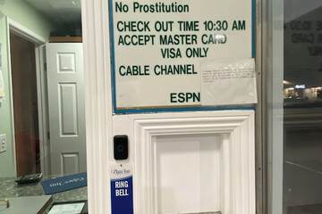 Check-in/check-out kiosk