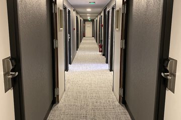 Handrails in hallways