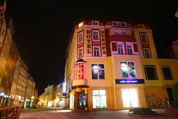 Front of property - evening/night