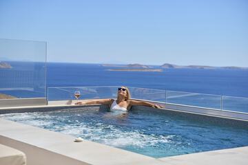 Private pool
