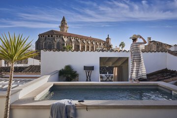 Rooftop pool
