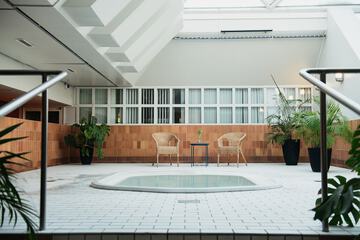 Indoor spa tub