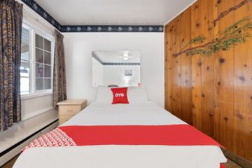 Room 93 of 212