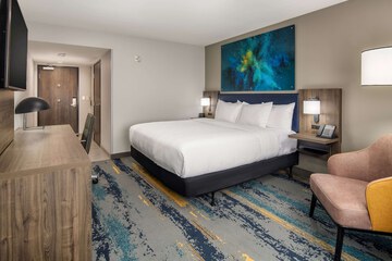 Room 11 of 30