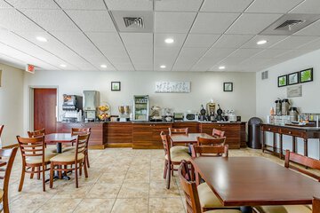 Breakfast/Coffee Service 37 of 42