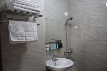 Bathroom shower