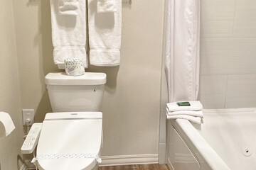 Jetted tub