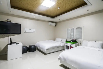guest_rooms