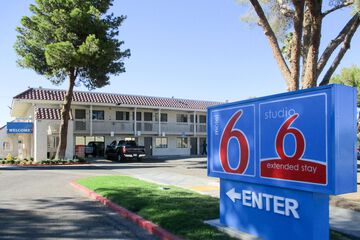 Studio 6 Barstow CA