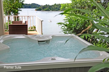 Jetted tub