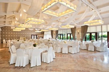 Indoor wedding