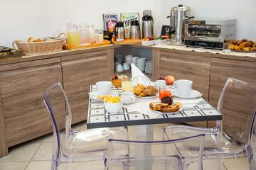 Breakfast area