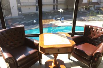 Ballroom/Hall 77 of 100