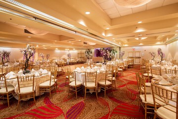 Ballroom/Hall 37 of 45