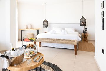Room service - dining
