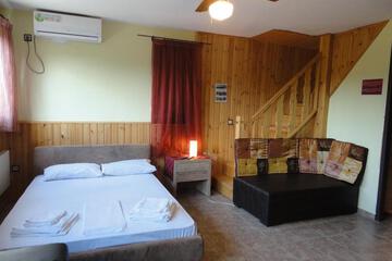 Photo 48