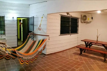 hotel_rooms