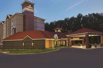 La Quinta Inn & Suites by Wyndham Atlanta Alpharetta