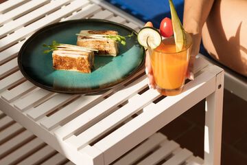 Poolside bar
