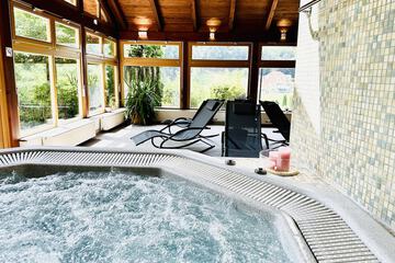 Indoor spa tub