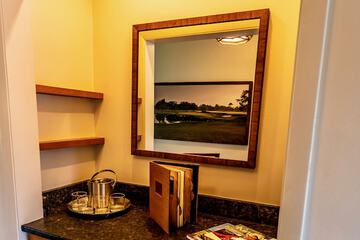 Room amenity