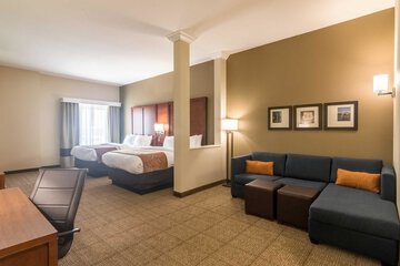 Comfort Suites Airport on Meridian