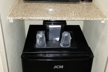 Mini-refrigerator