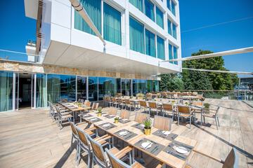 Sundeck