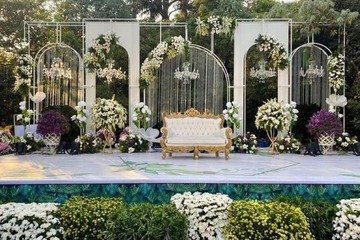 Outdoor banquet area