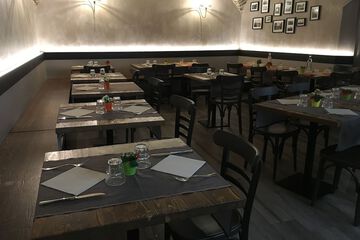 Food court