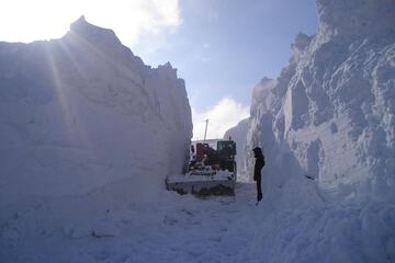 Snow and ski sports
