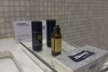 Bathroom amenities