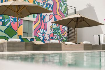 Infinity pool