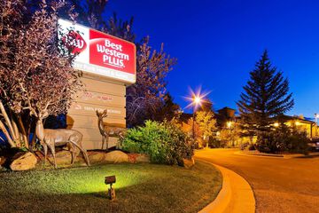 Best Western Plus Deer Park Hotel & Suites