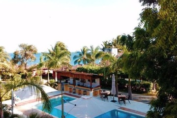 Poolside bar