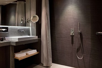 Accessible bathroom