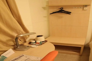 hotel_rooms