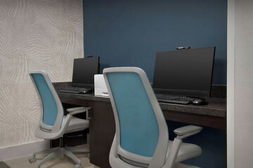 Business Center 43 of 44