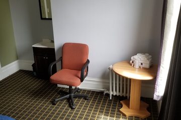 Room 9 of 23