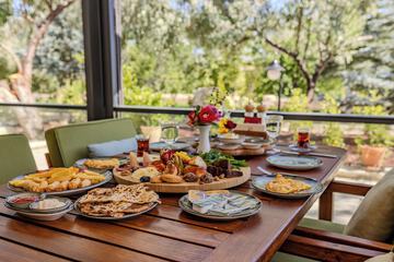 Breakfast buffet