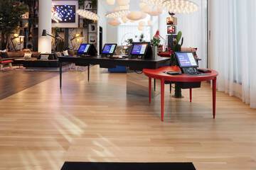 Check-in/check-out kiosk