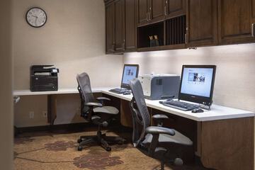 Business Center 22 of 25