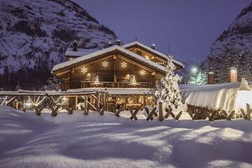 Front of property - evening/night