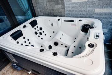 Jetted Tub