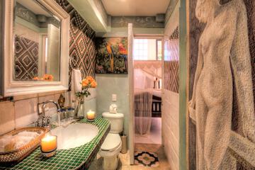 Bathroom sink